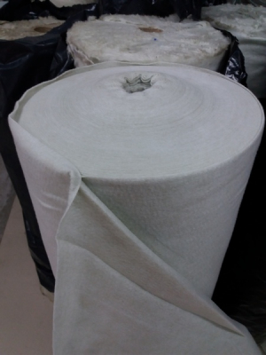 Геотекстиль Дорнит 300 гр/кв.м 1,5*100м (150кв.м) (первичное сырьё)